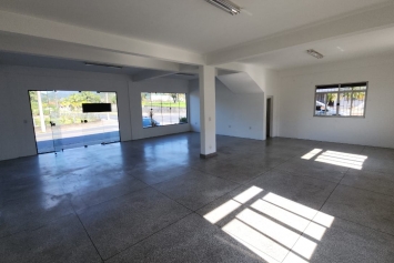 Sala Comercial ampla com 100m² para Locação em Pomerode